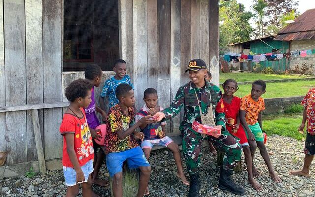 Interaksi Satgas Pamtas dan Generasi Muda, Kampung Usku Perbatasan RI-PNG, Mempererat Hubungan Sosial, Anak-anak Papua, Aktivitas Satgas Yonif 310/KK